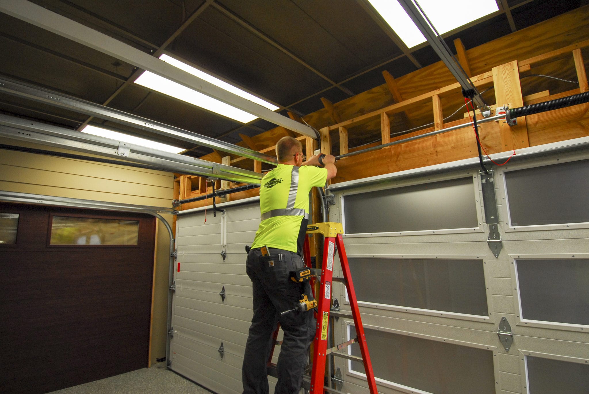 Residential Garage Door Cable Replacement Waukesha, Milwaukee WI